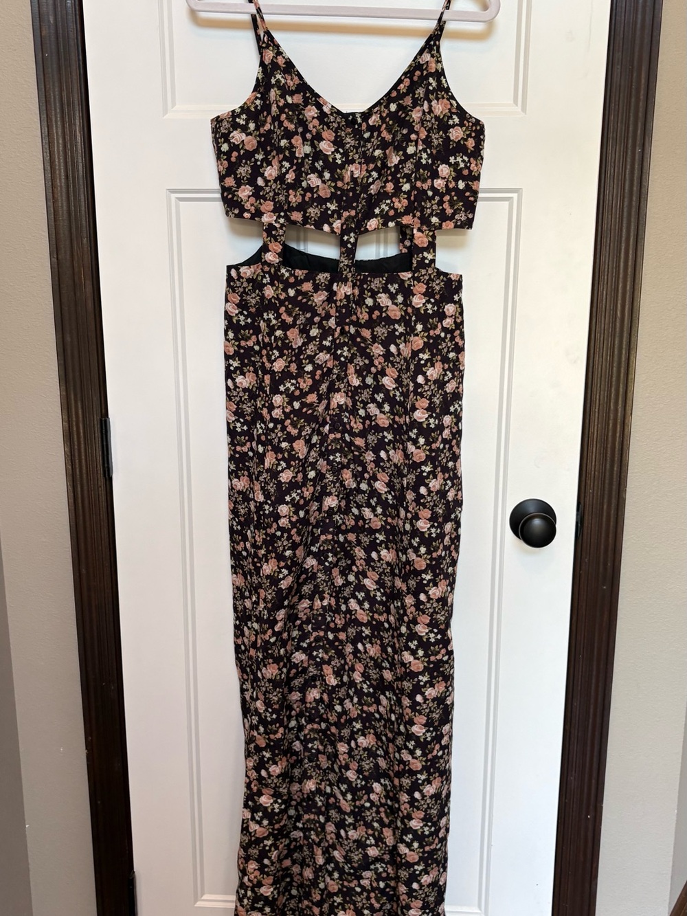Urban Outfitters Pins & Needles Black Floral Cutout Maxi Dress sz 6 - Picture 3 of 11